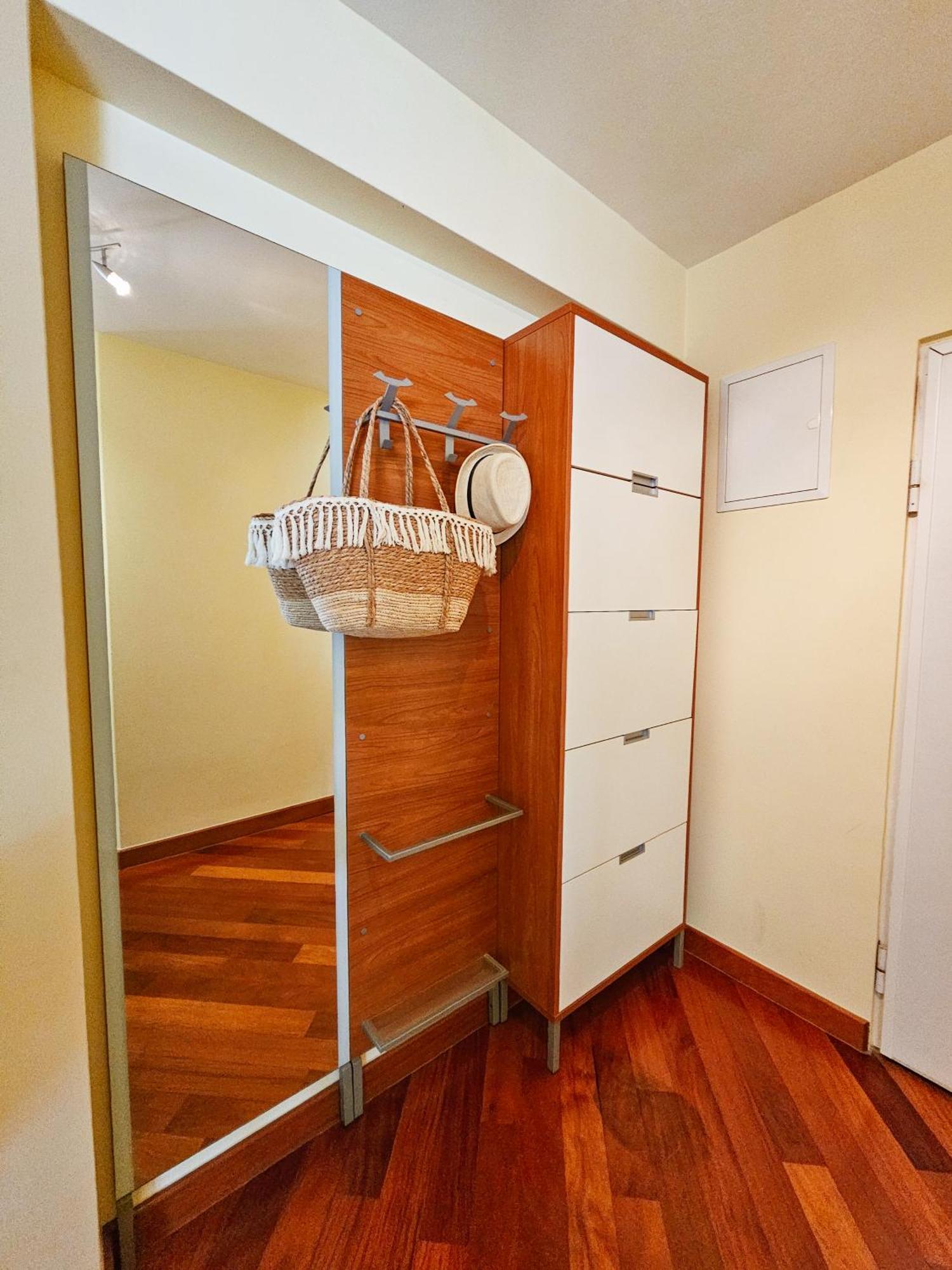 Mirna, 2-bedroom Apartment, Overlooking The *