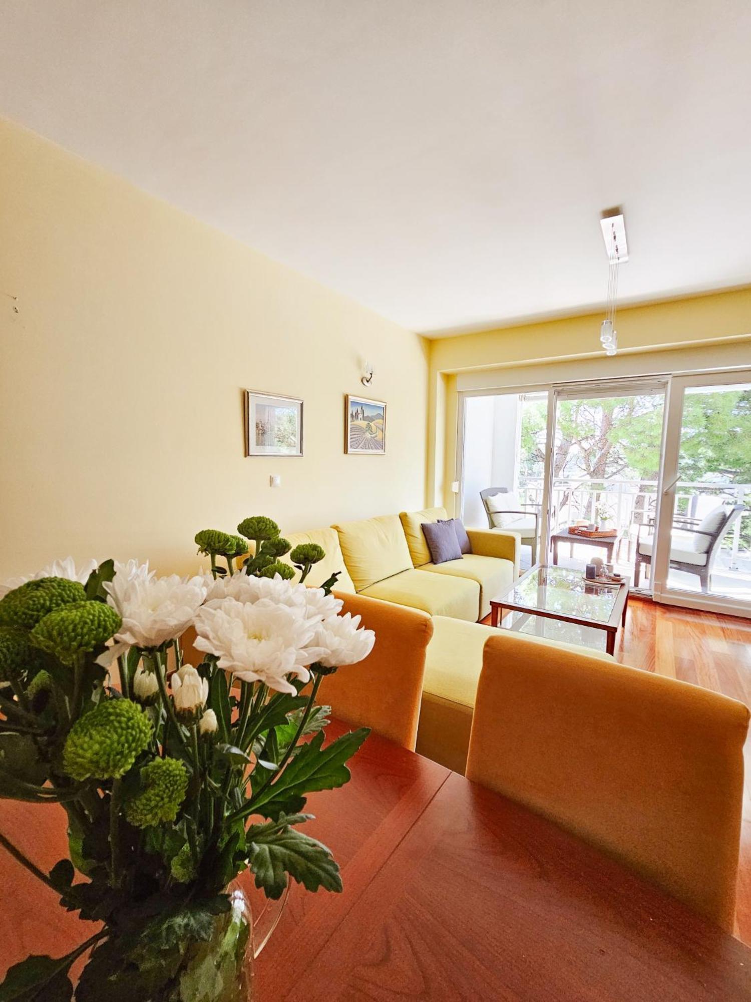 Apartment Mirna, 2-bedroom Apartment, Overlooking The Makarska