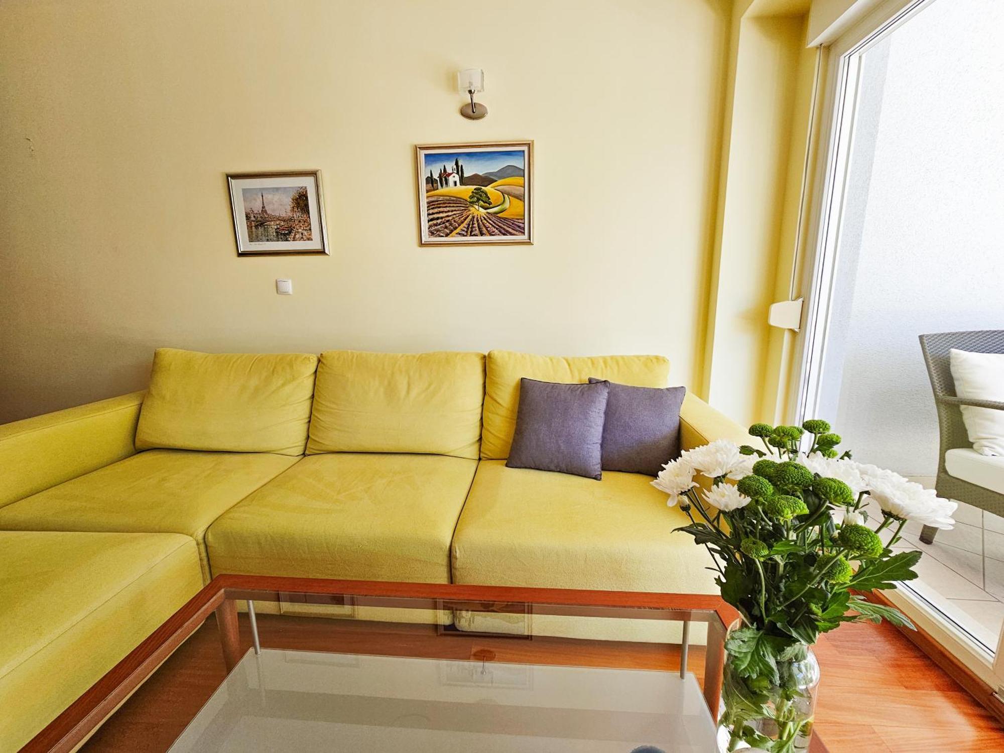 Mirna, 2-bedroom Apartment, Overlooking The *