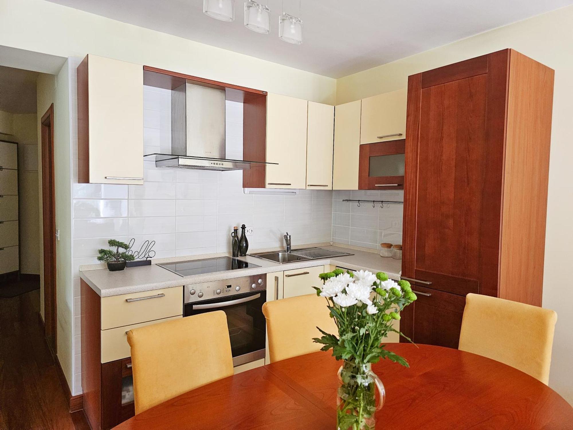 Apartment Mirna, 2-bedroom Apartment, Overlooking The
